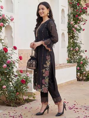 Women Floral Embroidered Regular Mirror Work Kurta with Trousers & With Dupatta 3