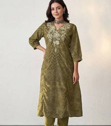 Women Bandhani Embroidered Regular Thread Work Kurta with Trousers