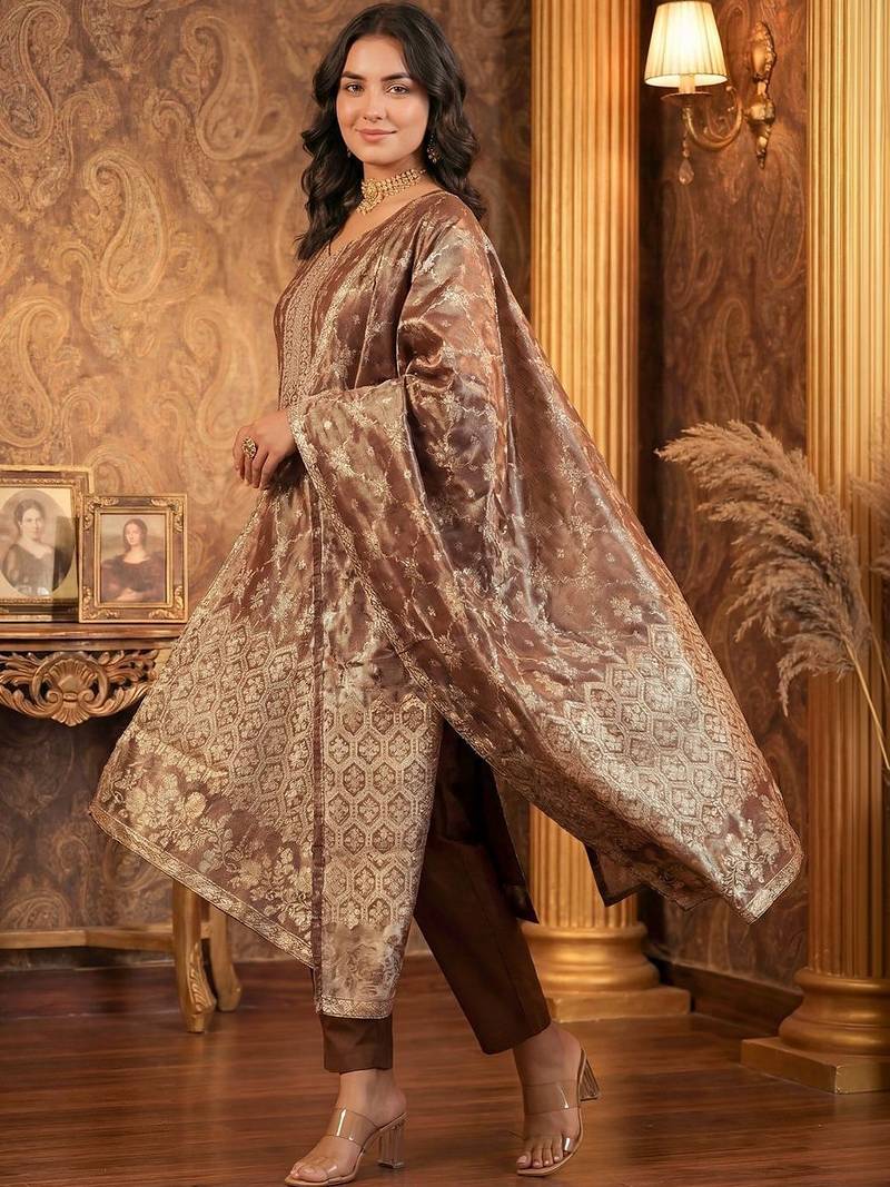 Women Floral Regular Kurta with Trousers & With Dupatta