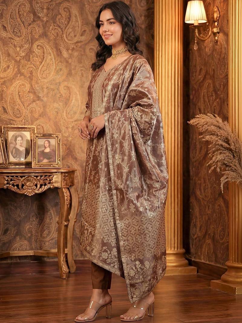 Women Floral Regular Kurta with Trousers & With Dupatta