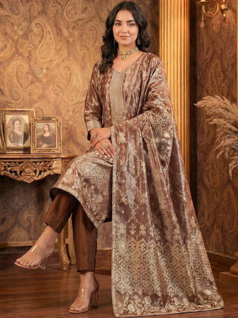 Women Floral Regular Kurta with Trousers & With Dupatta