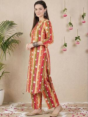 Women Printed Regular Pure Cotton Kurta with Palazzos 3