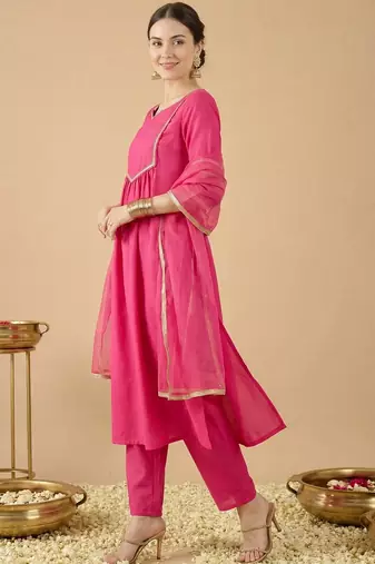 Women Regular Kurta with Trousers & With Dupatta