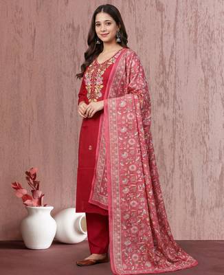 Women's Beautiful Embroidery Work Mul Chanderi Fabric Straight Kurta Pant and Dupatta Set 3