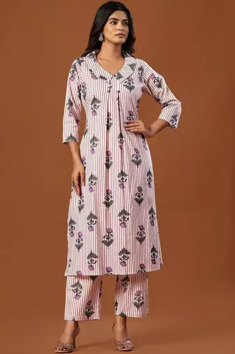 Women Floral Printed Regular Pure Cotton Kurta with Trousers