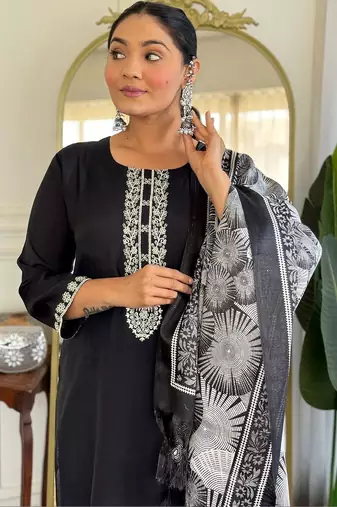 Women Ethnic Motifs Embroidered Regular Thread Work Kurta with Trousers & With Dupatta