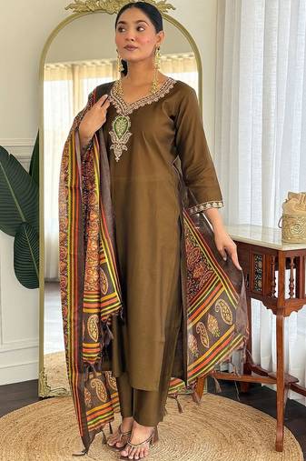 Women Ethnic Motifs Embroidered Regular Sequinned Kurta with Trousers & With Dupatta