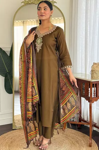 Women Ethnic Motifs Embroidered Regular Sequinned Kurta with Trousers & With Dupatta