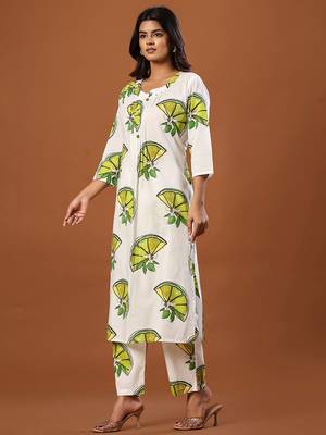 Women Printed Regular Pure Cotton Kurta with Trousers 4