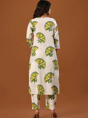 Women Printed Regular Pure Cotton Kurta with Trousers 5