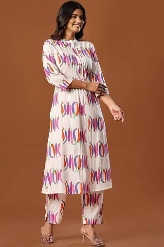 Women Printed Regular  Cotton Kurta with Trousers