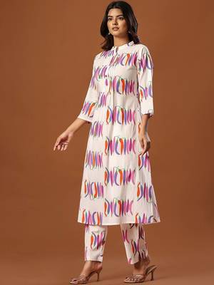 Women Printed Regular Pure Cotton Kurta with Trousers 2