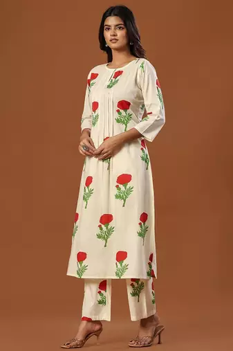 Women Floral Printed Regular Pure Cotton Kurta with Trousers