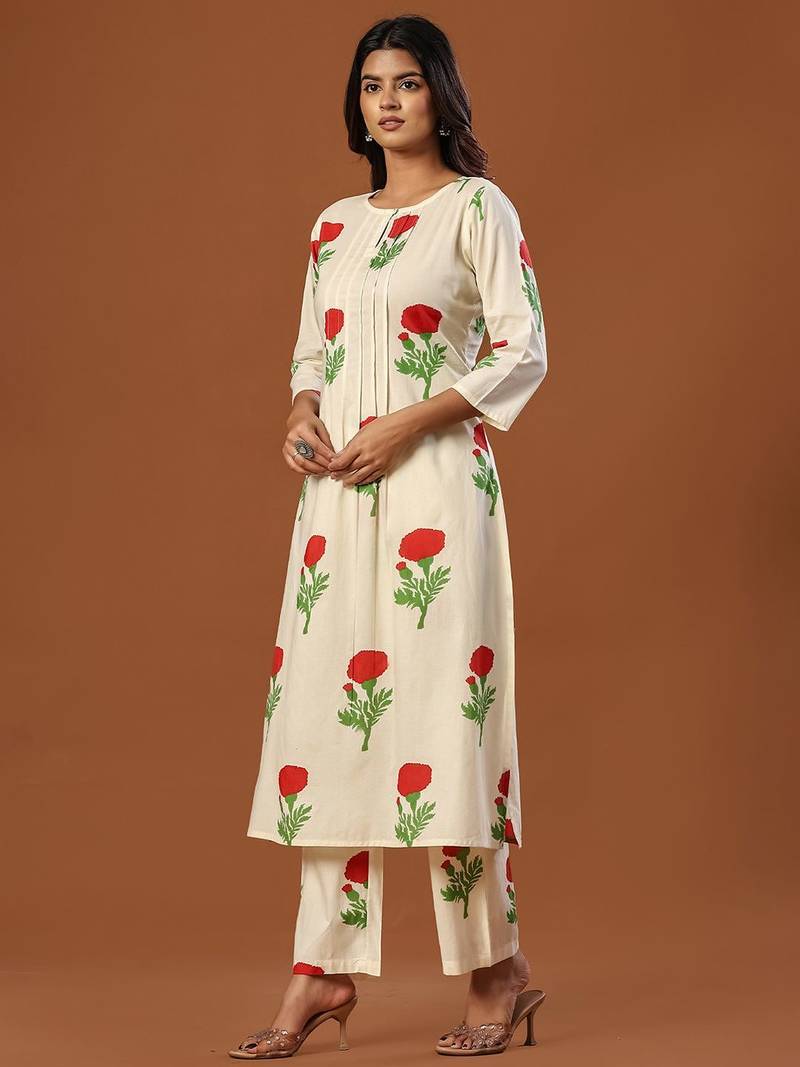 Women Floral Printed Regular Pure Cotton Kurta with Trousers