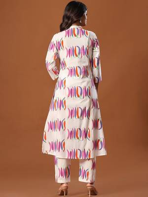 Women Printed Regular Pure Cotton Kurta with Trousers 3