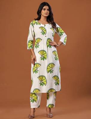 Women Printed Regular Pure Cotton Kurta with Trousers 1