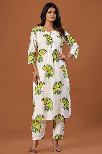 Women Printed Regular  Cotton Kurta with Trousers