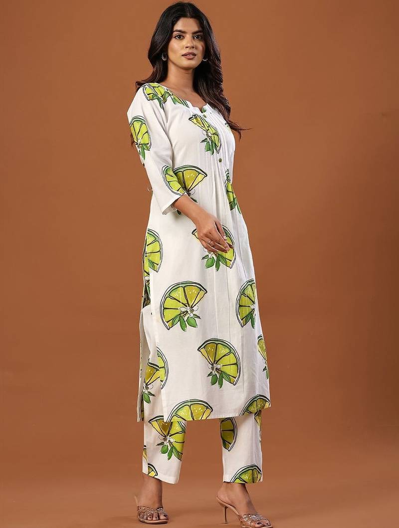 Women Printed Regular Pure Cotton Kurta with Trousers