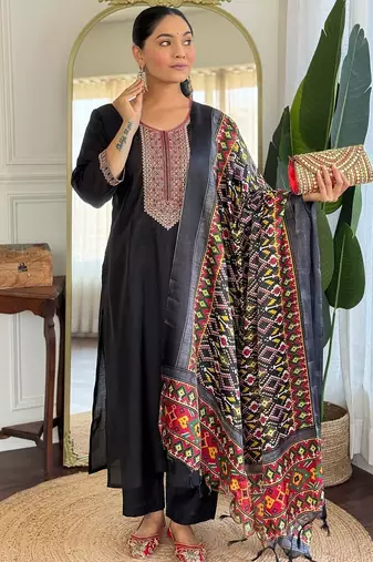 Women Ethnic Motifs Embroidered Regular Sequinned Kurta with Trousers & With Dupatta