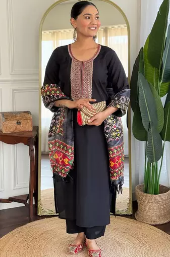 Women Ethnic Motifs Embroidered Regular Sequinned Kurta with Trousers & With Dupatta