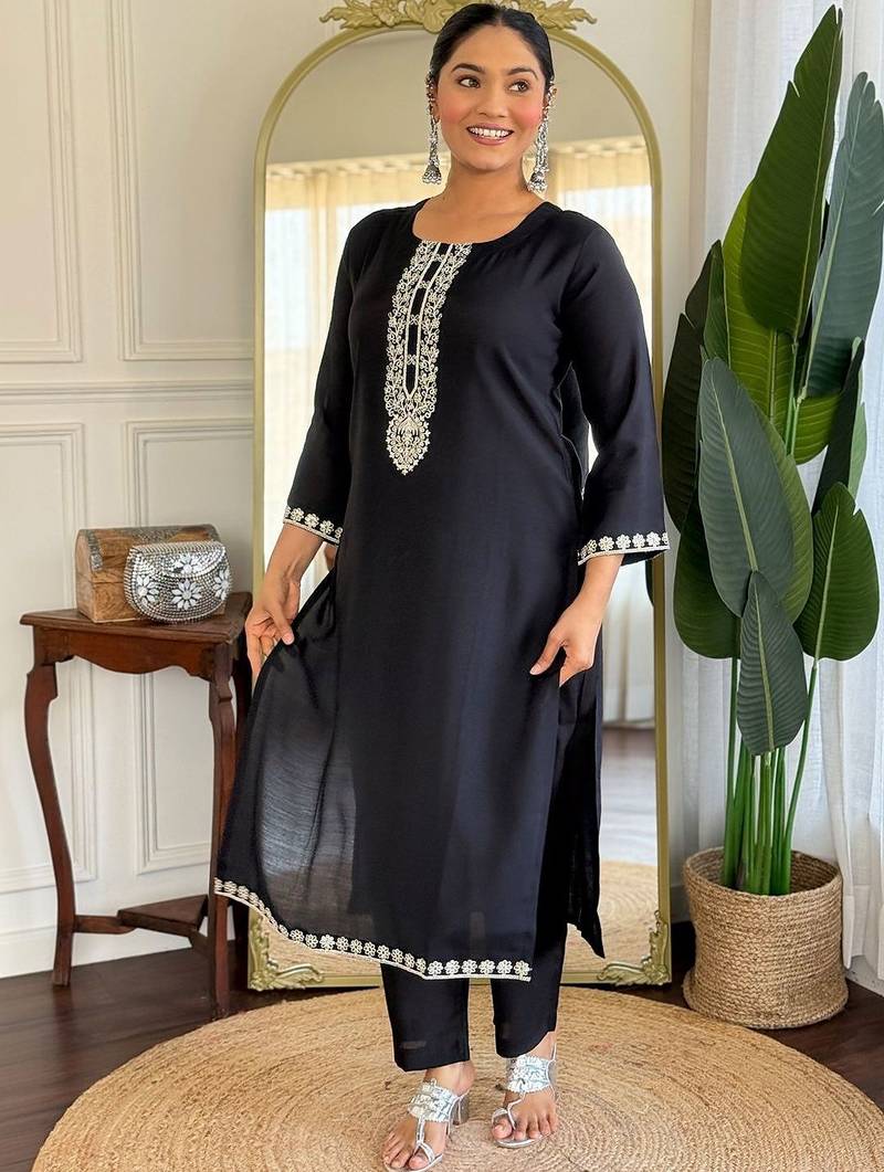 Women Ethnic Motifs Embroidered Regular Thread Work Kurta with Trousers & With Dupatta
