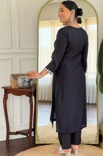 Women Ethnic Motifs Embroidered Regular Thread Work Kurta with Trousers & With Dupatta