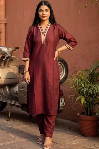 Women Regular Kurta with Trousers