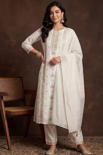 Women Ethnic Motifs Embroidered Regular Sequinned Kurta with Trousers & With Dupatta