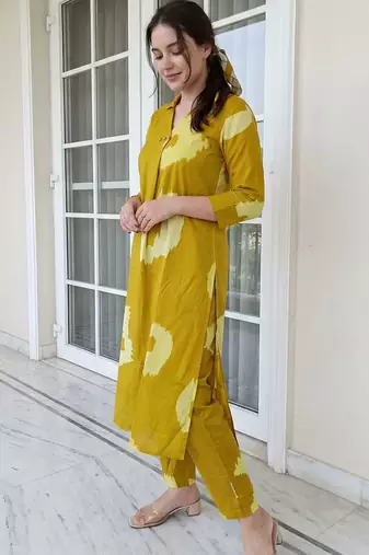 Women Printed Regular Pure Cotton Kurta with Trousers
