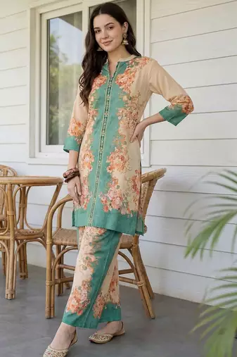 Women Floral Printed Regular Sequinned Kurta with Palazzos