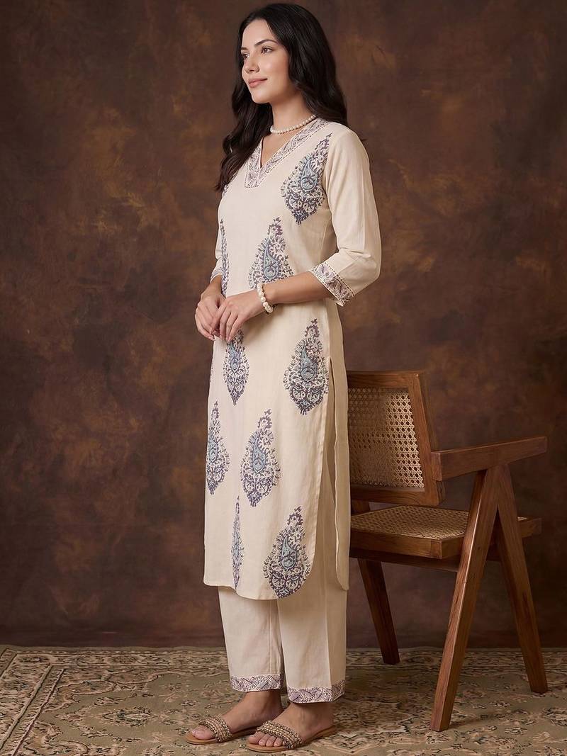 Women Paisley Printed Regular Thread Work Pure Cotton Kurta with Palazzos
