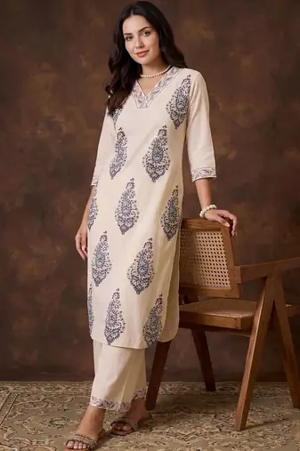 Women Paisley Printed Regular Thread Work Pure Cotton Kurta with Palazzos