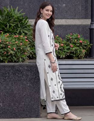 Women Ethnic Motifs Embroidered Regular Thread Work Kurta with Trousers & With Dupatta 3