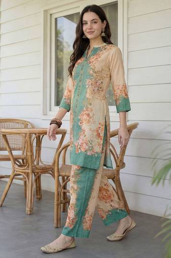 Women Floral Printed Regular Sequinned Kurta with Palazzos