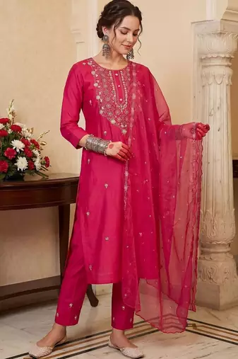 Women Floral Embroidered Regular Thread Work Kurta with Trousers & With Dupatta