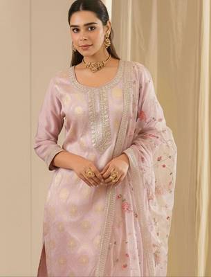 Women Embroidered Regular Kurta with Trousers & With Dupatta 3