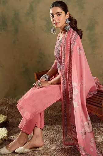 Women Floral Embroidered Regular Thread Work Chanderi Silk Kurta with Trousers & With Dupatta