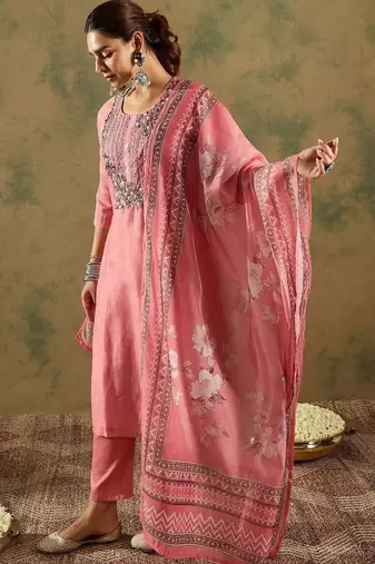 Women Floral Embroidered Regular Thread Work Chanderi Silk Kurta with Trousers & With Dupatta