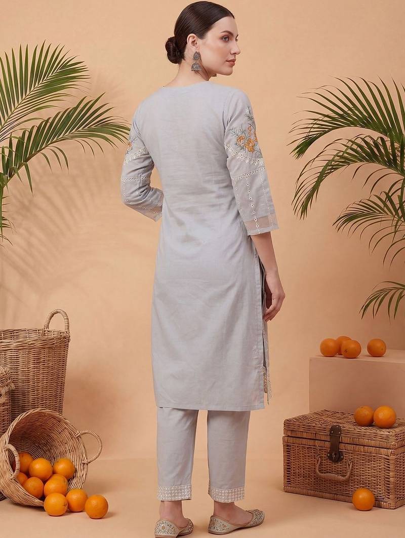 Women Floral Embroidered Regular Sequinned Pure Cotton Kurta with Trousers & With Dupatta