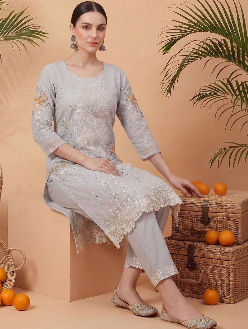 Women Floral Embroidered Regular Sequinned Pure Cotton Kurta with Trousers & With Dupatta