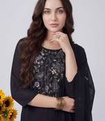 Women Floral Embroidered Regular Thread Work Kurta with Trousers & With Dupatta