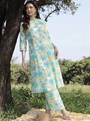 Women Floral Printed Regular Kurta with Palazzos 1