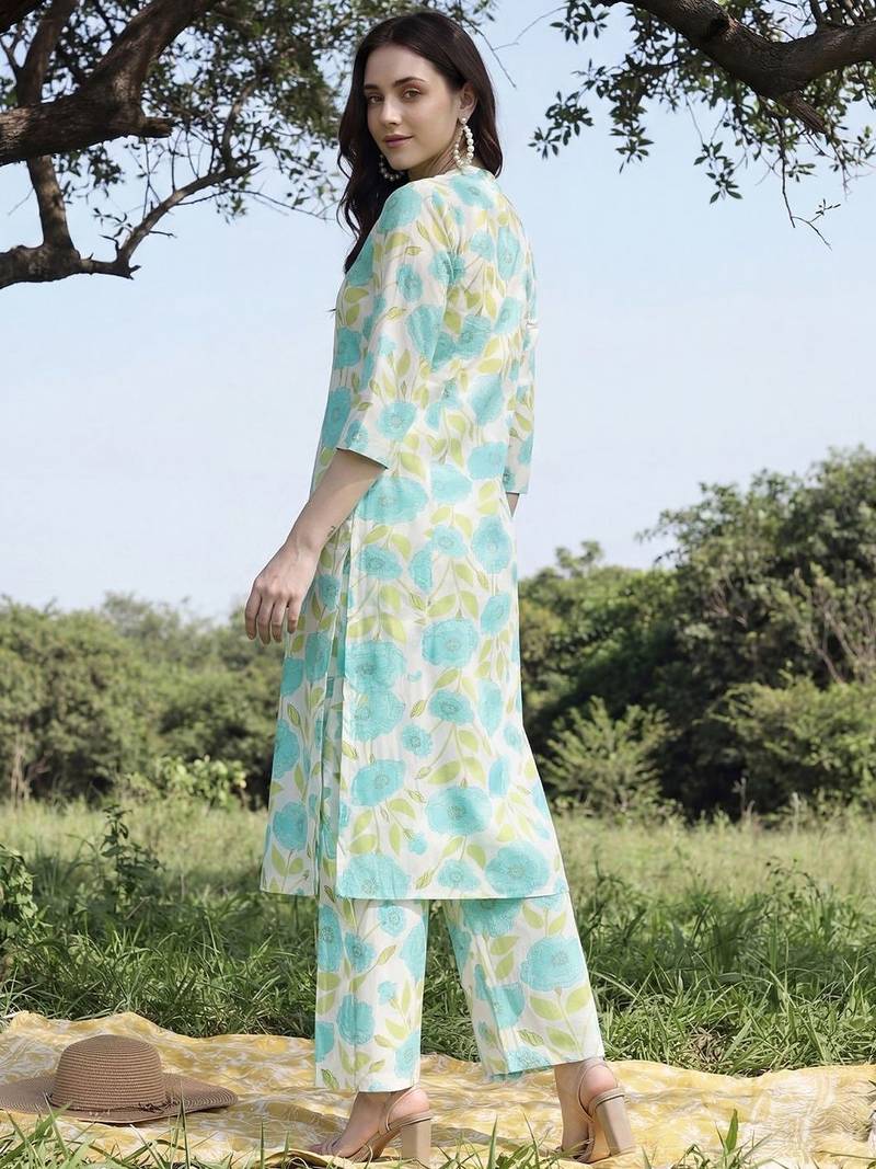 Women Floral Printed Regular Kurta with Palazzos