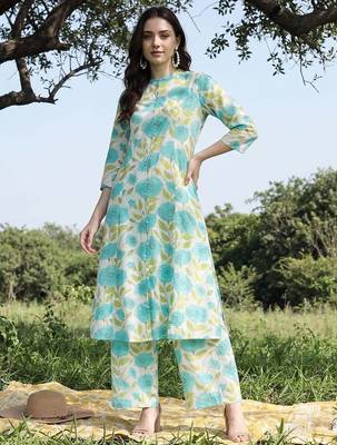 Women Floral Printed Regular Kurta with Palazzos 6