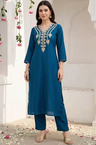 Women Ethnic Motifs Embroidered Regular Kurta with Trousers