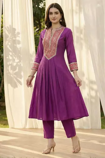 Women Ethnic Motifs Embroidered Pleated Mirror Work Kurta with Trousers