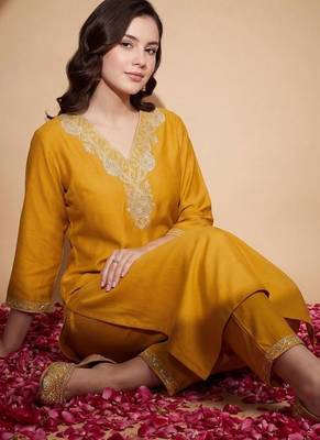 Women Ethnic Motifs Embroidered Regular Sequinned Kurta with Trousers 1