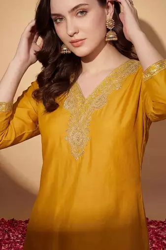 Women Ethnic Motifs Embroidered Regular Sequinned Kurta with Trousers