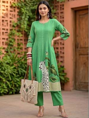 Women Animal Printed Regular Pure Cotton Kurta with Trousers 1