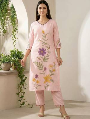 Women Floral Embroidered Regular Thread Work Kurta with Trousers 5